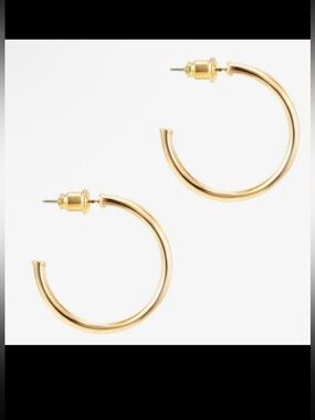 Pavoi Nickel Free Gold Hoop Earrings New in Box